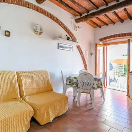 Capannili - Goelba Apartment